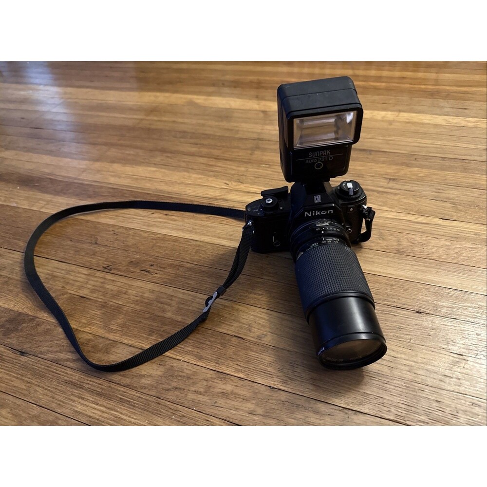 Nikon EM with 80-200mm‎ Vivitar(Kobori) Sunpak Flash Works - Picture 3 of 16
